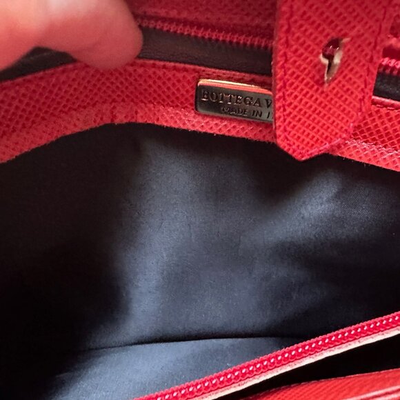 Bottega Veneta Red Leather Document Tote Shoulder Bag w Black Interior - Picture 13 of 16
